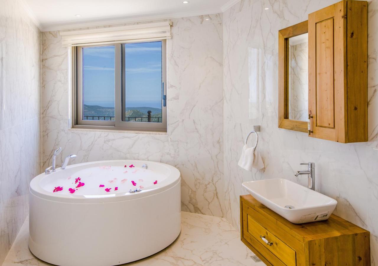 Villa Bella 5 Sleeps 6 Isolated Pool See&Montain View Uzumlu  Esterno foto